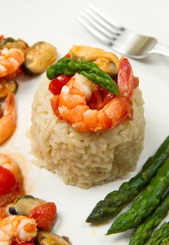 risotto with shrimp, mussels and asparagus 