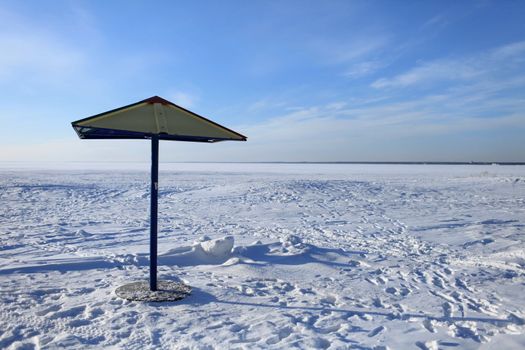 frozen sea looking like white snowy desert