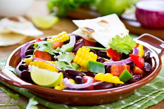 Kidney Bean with sweet corn,pepper salad with tortilla