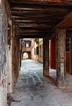 Narrow passage between buildings in Venice,Italy.