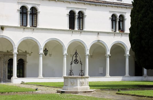 View of a Typical Venice yard