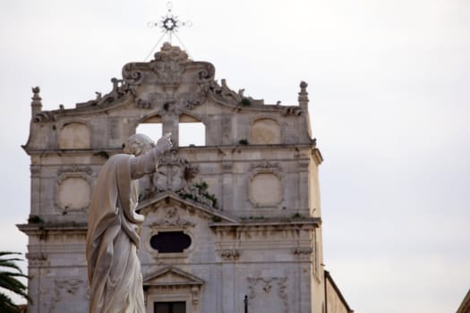 View of Statue, Syracuse cathedral