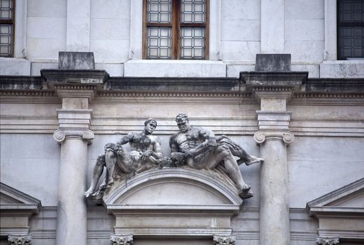 Statue on the Palazzo nuovo, Bergamo alta - Italy