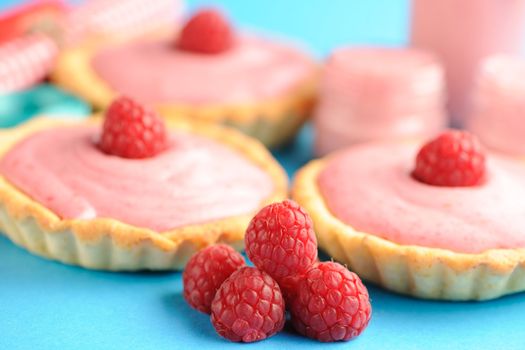 Cakes with raspberry yogurt dessert