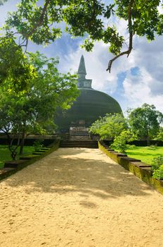 The Rankot Vihara or the Golden Pinnacle Dagoba in Polonnaruwa, 12th century