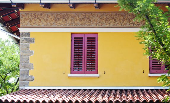 Yellow house in St. giovanni park, Trieste - Italy