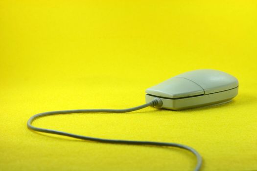 mouse in yellow background horizontal business concepts