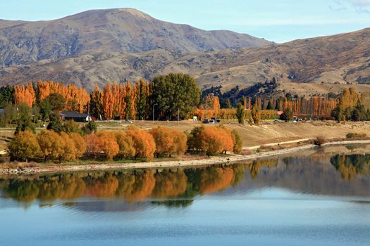 panorama of lake dunstan reflection in New Zealand near Queenstown