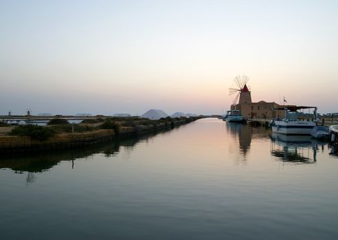 Windmill at Marsala, Saline