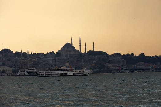 	Istanbul - the cruise through the strait of Bosphorus