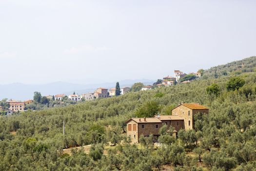 typical tuscan house