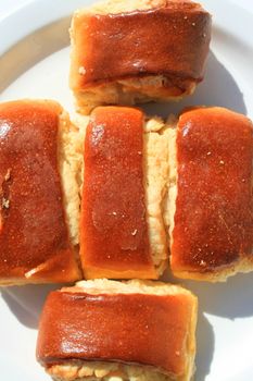 Close up of a nazook pastry on a plate.