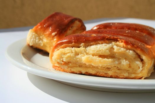 Close up of a nazook pastry on a plate.