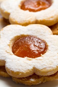 biscuits with jam