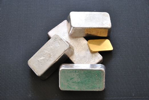 bar of gold and silver for investment