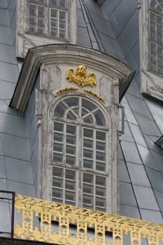 Cupola: roof, windows and angels
