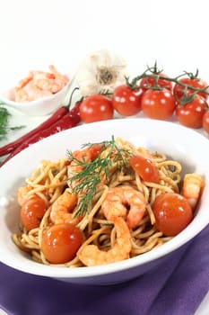 spaghetti with shrimps, tomatoes and dill