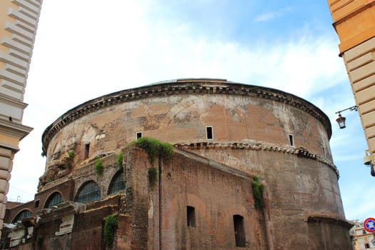 Roman pantheon.A side view. brick Wall