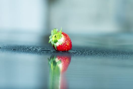 strawberry in drop of the water







realy red fresh strawberry in
