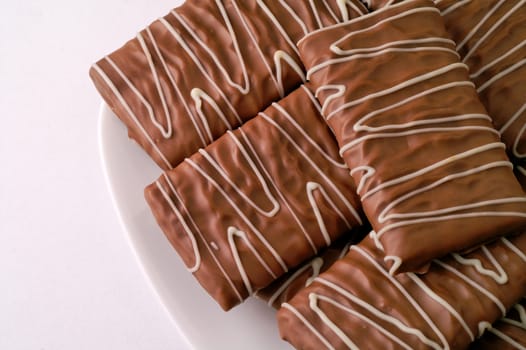 Chocolate cookies in a dish closeup (2)