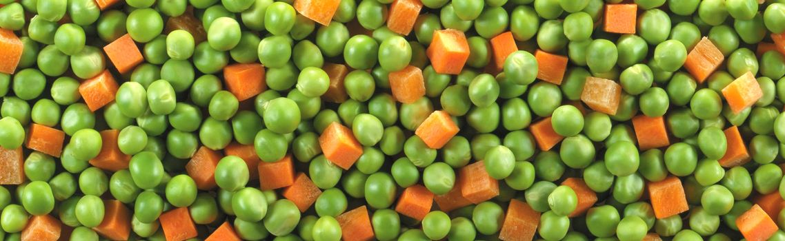 sliced carrots and peas