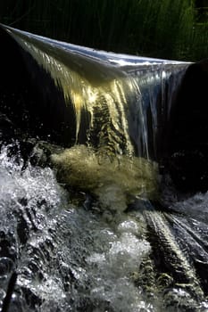 The image of a falls with drops