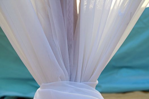 Draping decoration intended for use at a tropical wedding