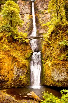 Multnomah Falls Waterfall Autumn, Fall Bridge Columbia River Gorge, Oregon, Pacific Northwest