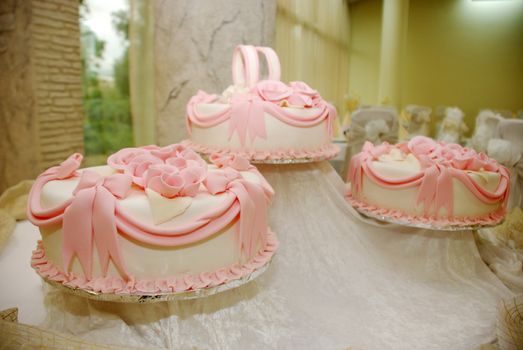 pink wedding cakes
