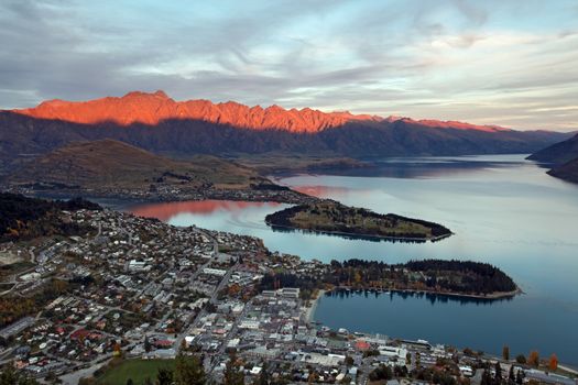 Cityscape of queenstown with lake Wakatipu from top at evening