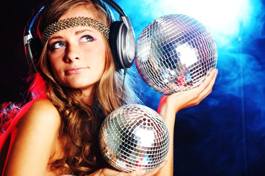 disco girl music in head phones