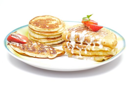 Flitters, Pancakes and Blinnye tubules with strawberry
