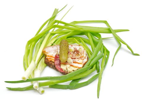 Sandwich with Marinaded cucumbers and bacon into Green onions