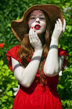 Young woman wearing a hat