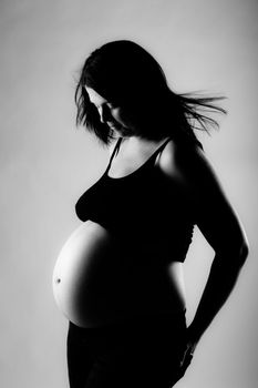 32 weeks pregnant woman
