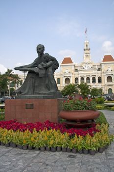 Statue of Ho Chi Minh and Peoples Committee Building, Saigon