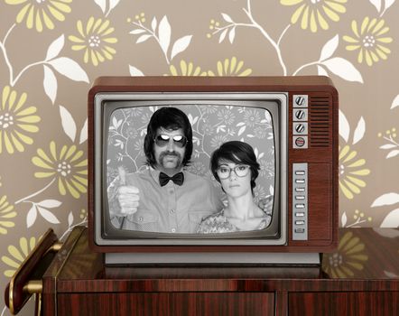 wood old tv nerd silly couple retro man vintage woman on wallpaper