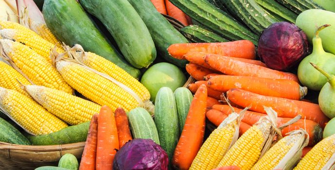 Vegetables group Carrots, cauliflower, corn, cucumbers, squash and papaya