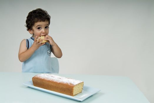 child and coffe cake 