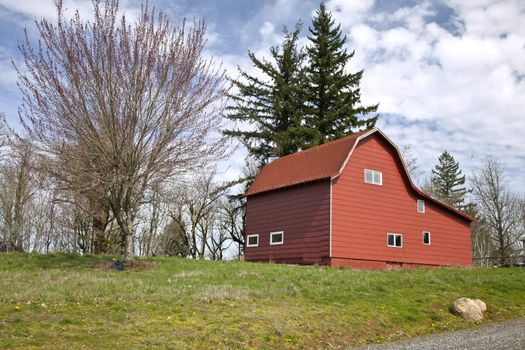 Red barn in rural Oregon.