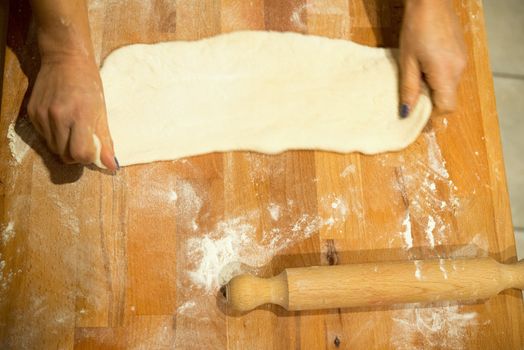 The making of a classical of italian cudine: Pizza