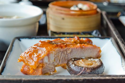 Chinese-style BBQ pork spare ribs with mushroom