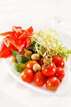 fresh vegetables on the plate