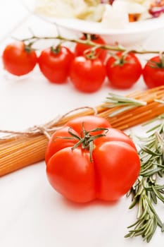 Pasta with tomatoes and herbs