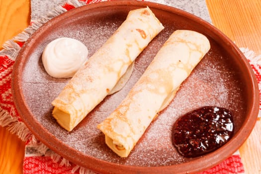 pancakes with jam and cream