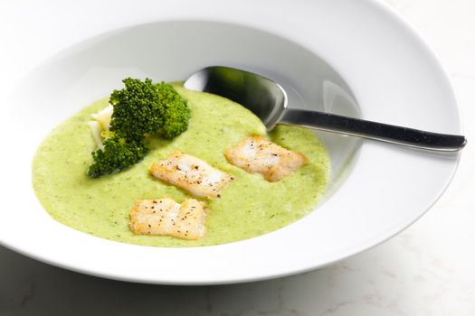 broccoli soup with mackerel