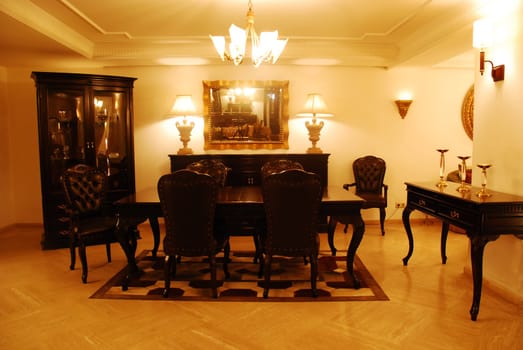 Clasic Dining Room and Dinner Table