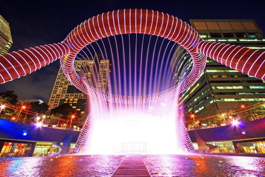 Fountain show at Fountain of Wealth Suntec Tower Singapore