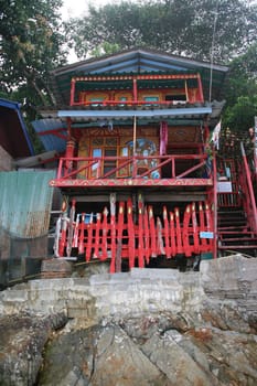 rooms for rent on the rocks koh chang island thailand
