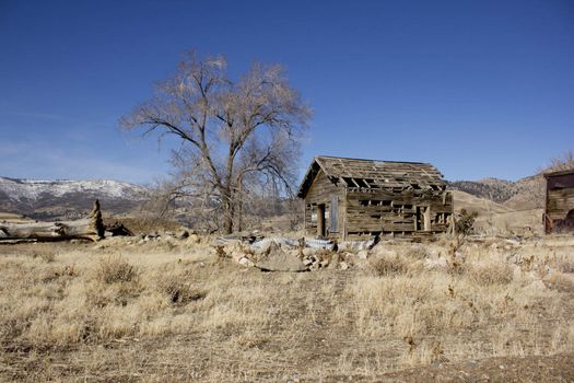 old abandoned delapitating shack
